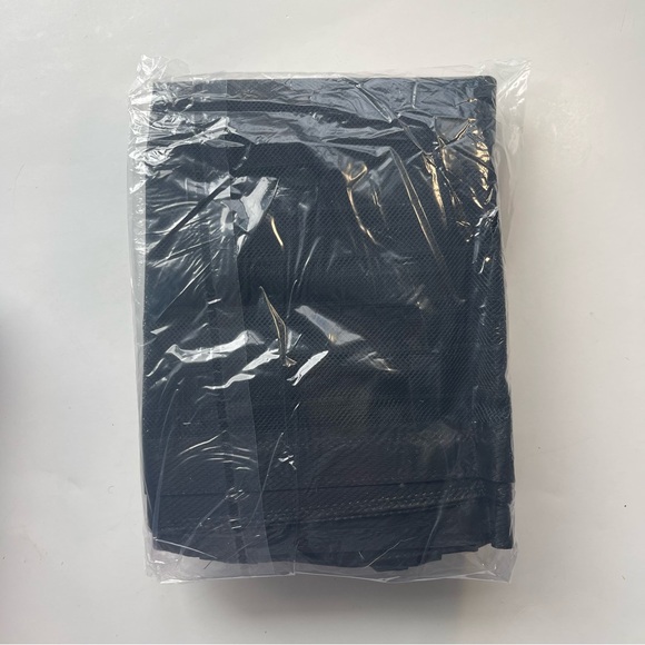 Magic Mesh Deluxe Screen Hands Free Magnetic Screen Door - Picture 7 of 7